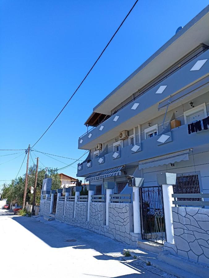 Seven Seas Apartments Artemida  Buitenkant foto